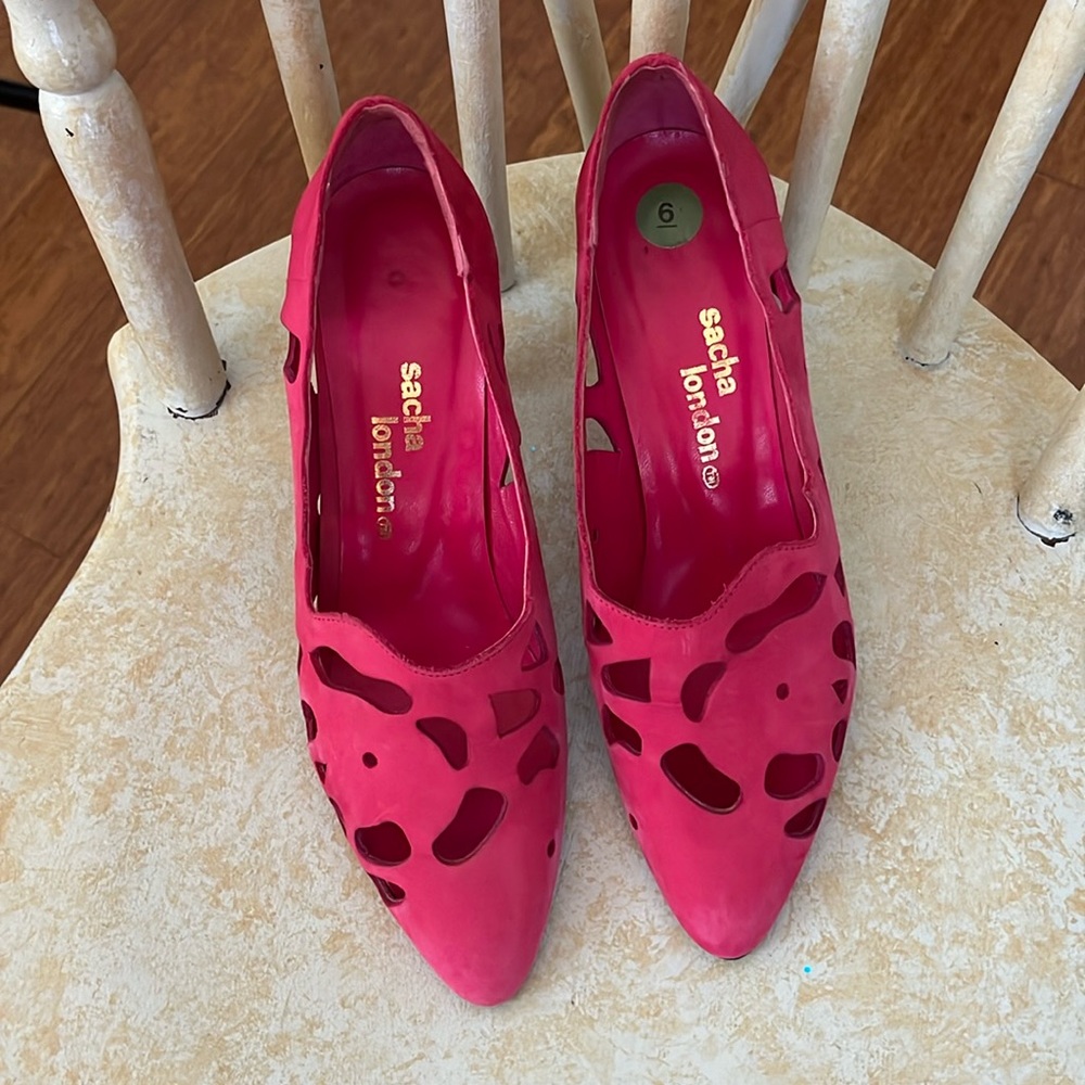 Sacha london cut out pumps